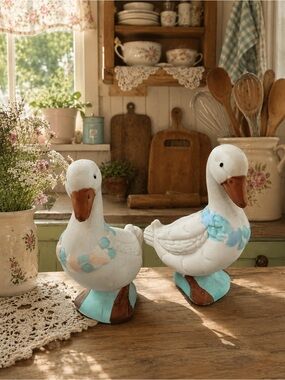 Vintage Ceramic Goose Duck Pink Blue Flowers Floral Salt & Pepper Shakers Taiwan